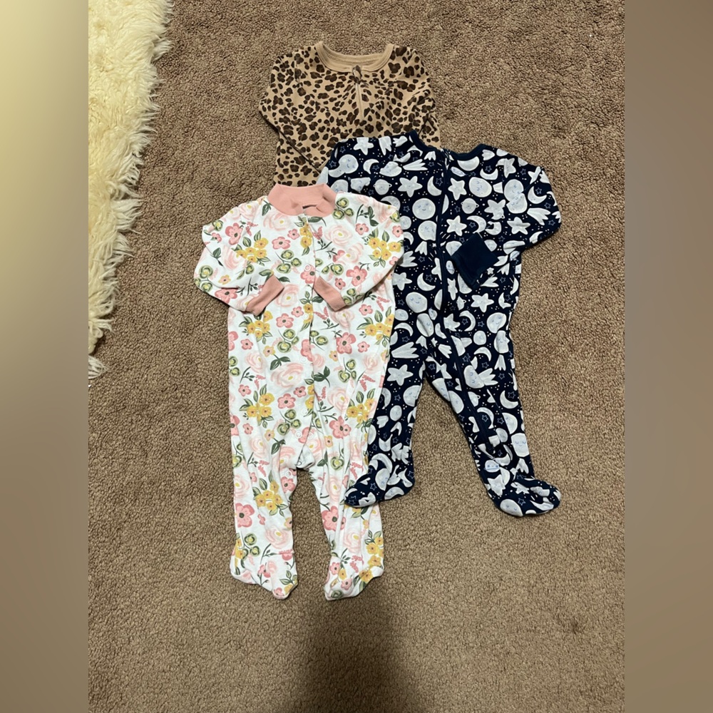 Floral and Starry Baby Onesies Set
